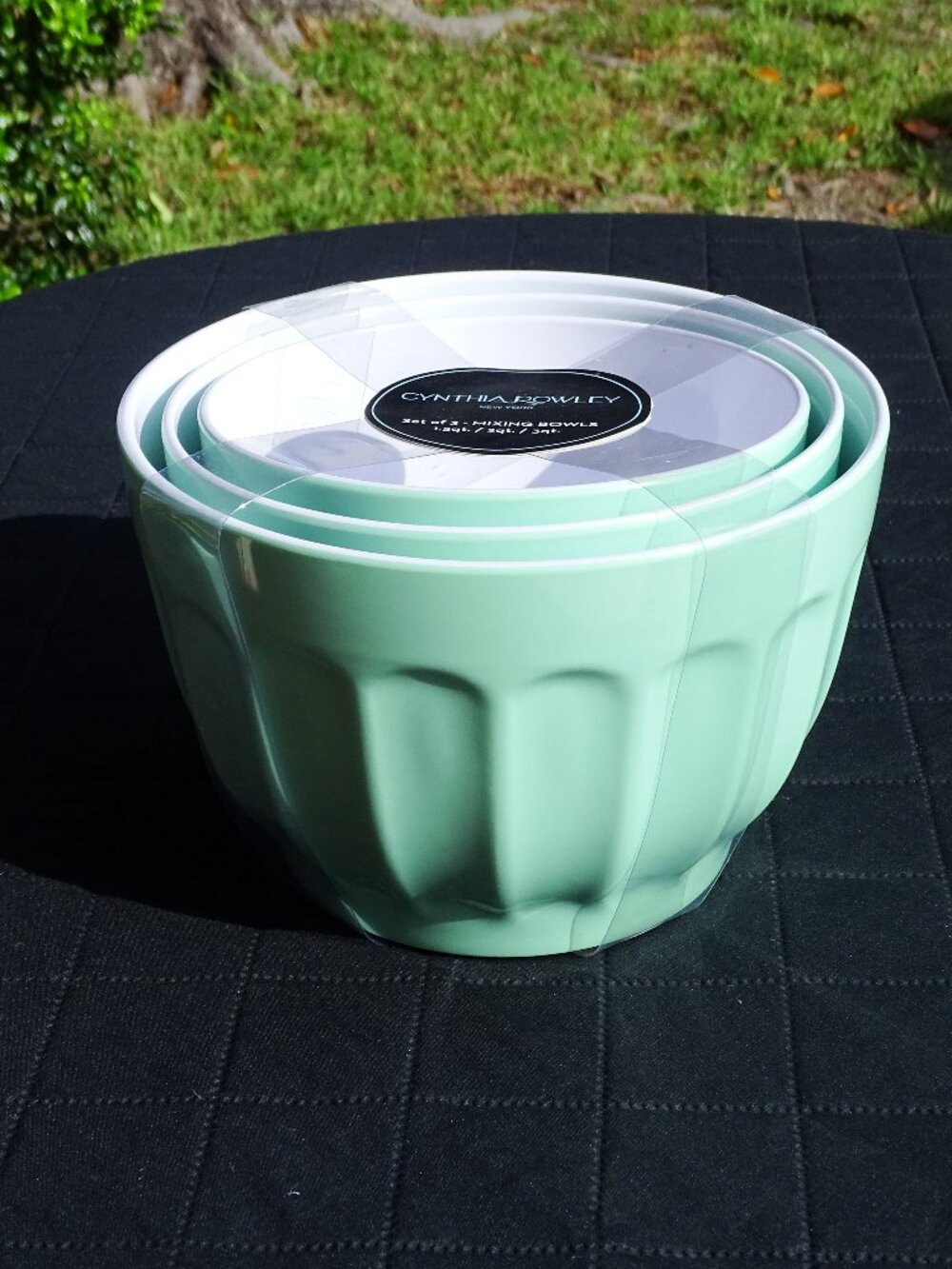 Cynthia Rowley New Set of Mixing Bowls 3 Green/White